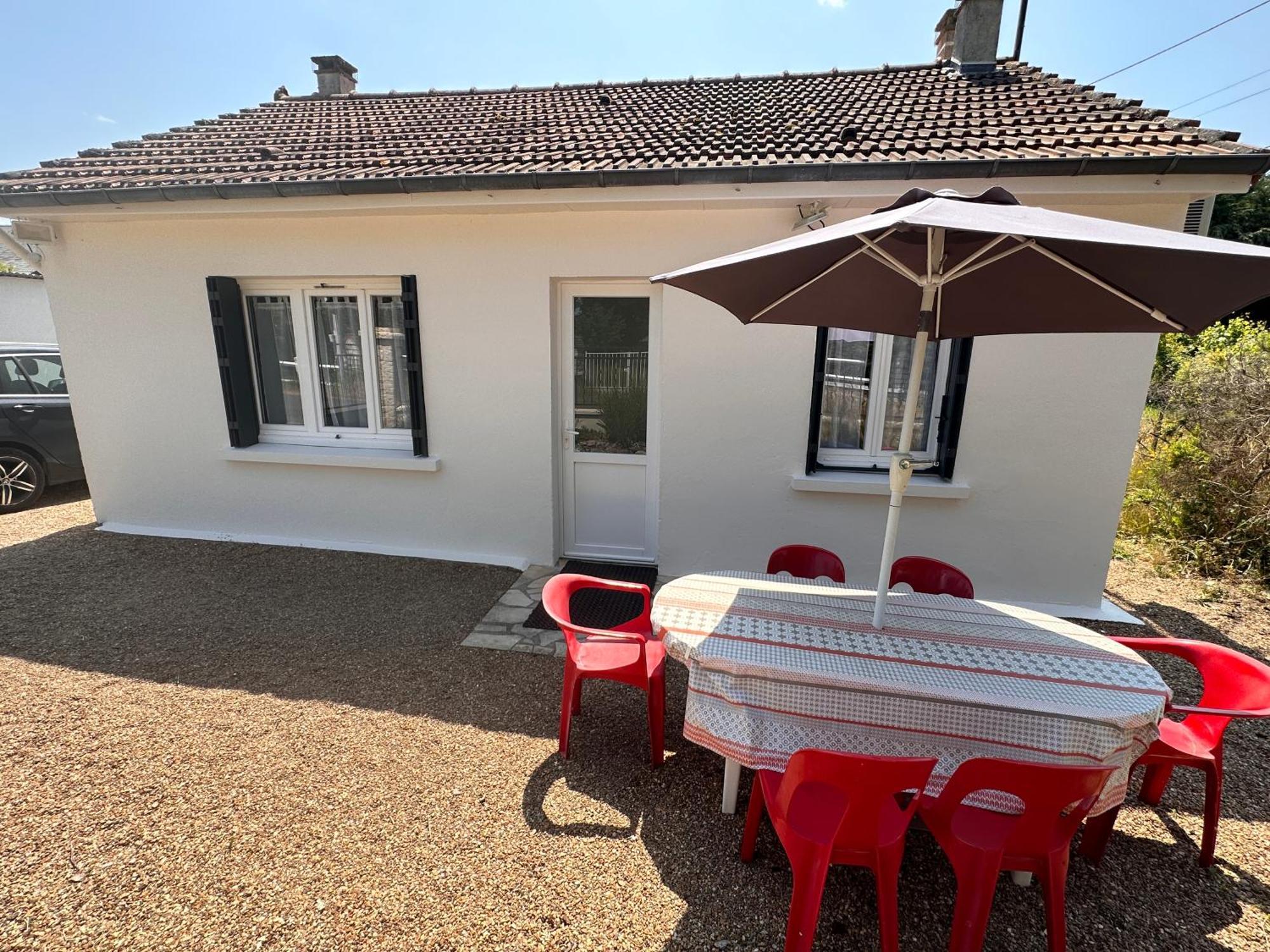 La Petite Maison Des Gites De Josephine Saint-Dye-sur-Loire Exterior photo